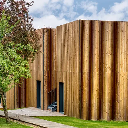 Le Domaine De Baulieu, Singuliers מלון 4*