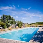 Le Domaine De Baulieu, Singuliers 4*