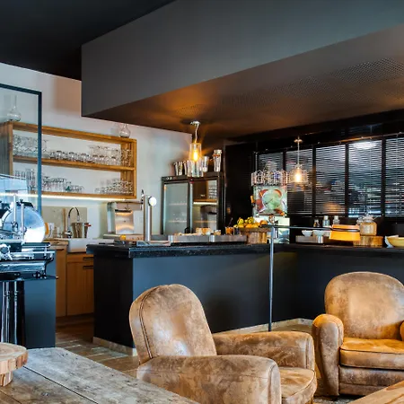 Hotel Le Domaine De Baulieu, Singuliers