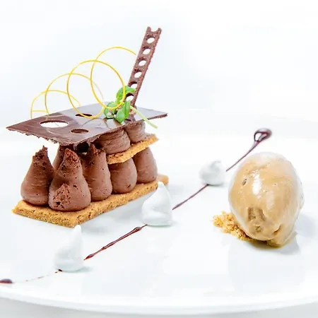 Le Domaine De Baulieu, Singuliers