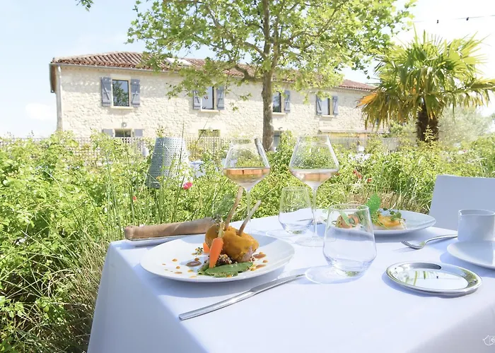 Le Domaine De Baulieu, Singuliers